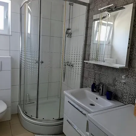 度假居 3743-4 Pers In Ražanj